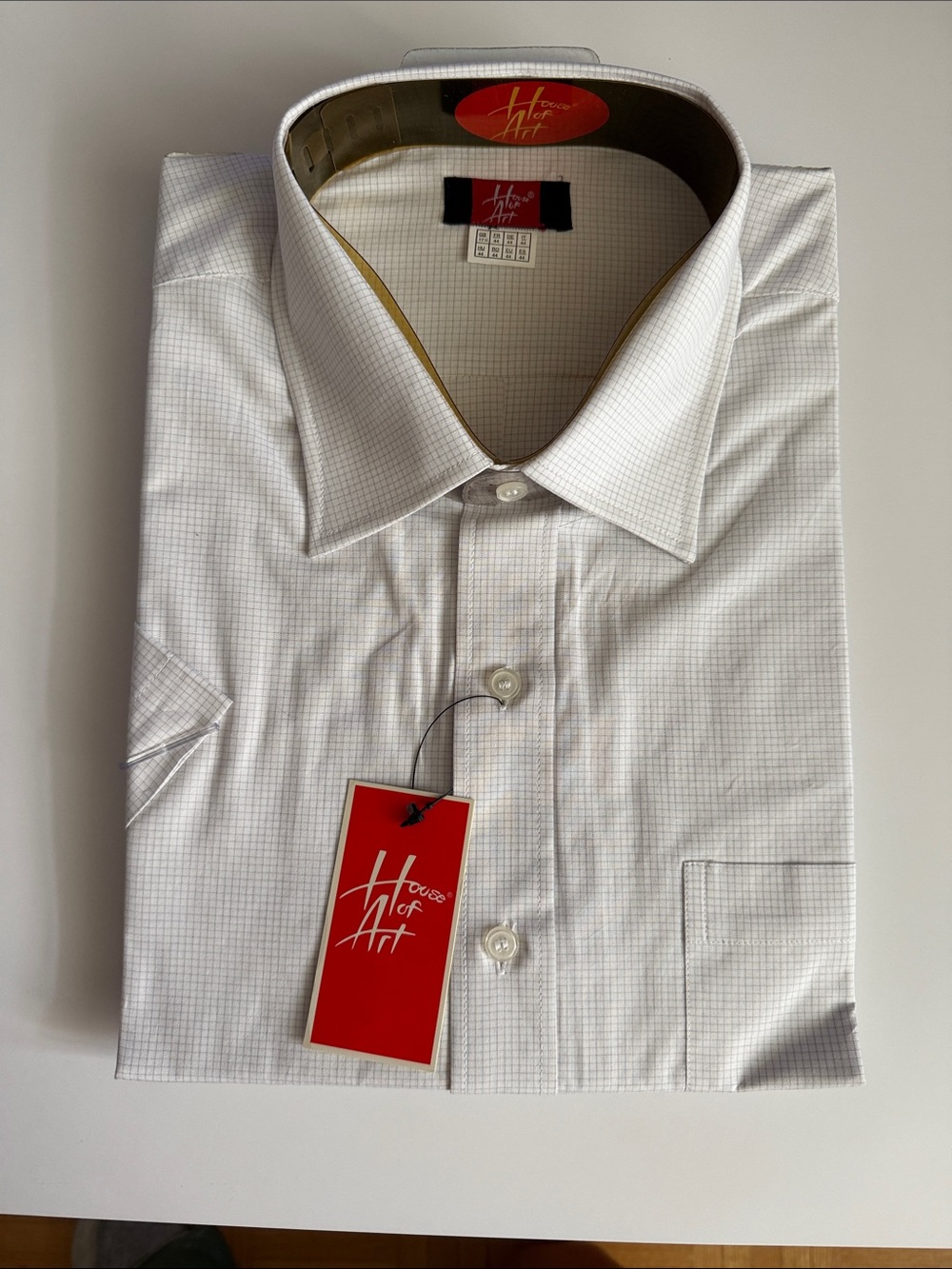 Men's White SHORT SLEEVE Dress Shirt, SIZE 17 1/2,
100% Cotton